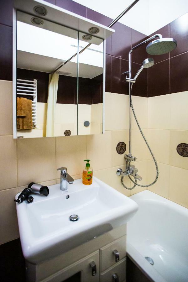 Apartments On Sholom Aleichem Та Ще Варіант Поруч إلفيف المظهر الخارجي الصورة