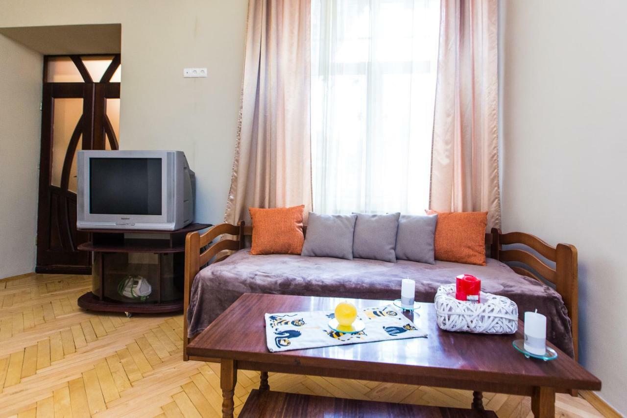 Apartments On Sholom Aleichem Та Ще Варіант Поруч إلفيف المظهر الخارجي الصورة