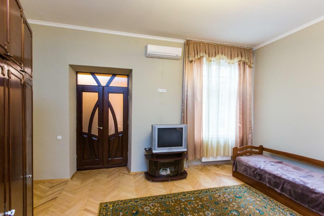 Apartments On Sholom Aleichem Та Ще Варіант Поруч إلفيف المظهر الخارجي الصورة